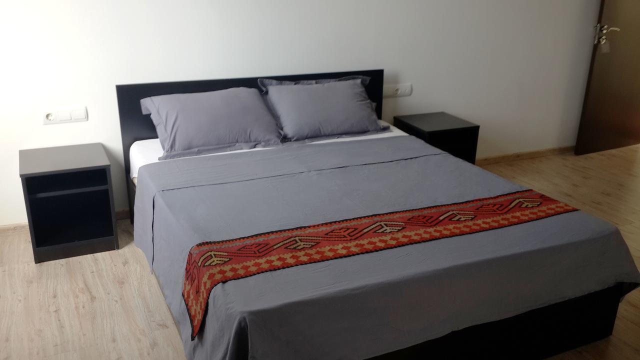 Ossanna Hotel Yerevan Exterior foto